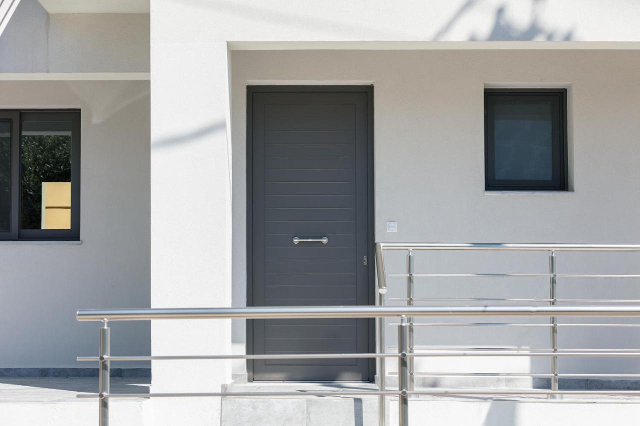 Greek Sky - New Modern Apartment With Shared Pool Tavronitis Exterior foto